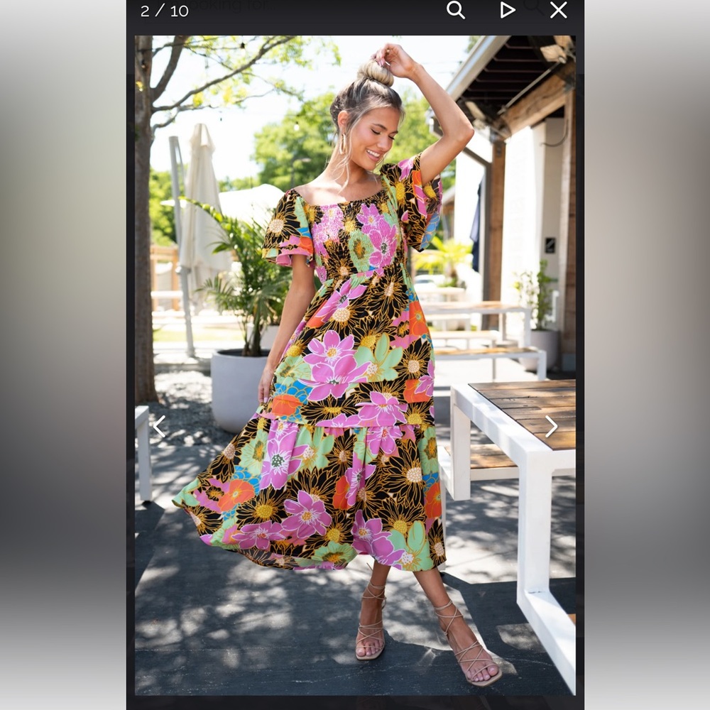 NWT Floral Maxi - Large